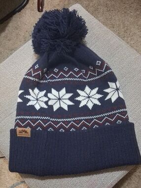 Unbranded Navy Pom-Pom Knit Beanie with White Snowflake Pattern